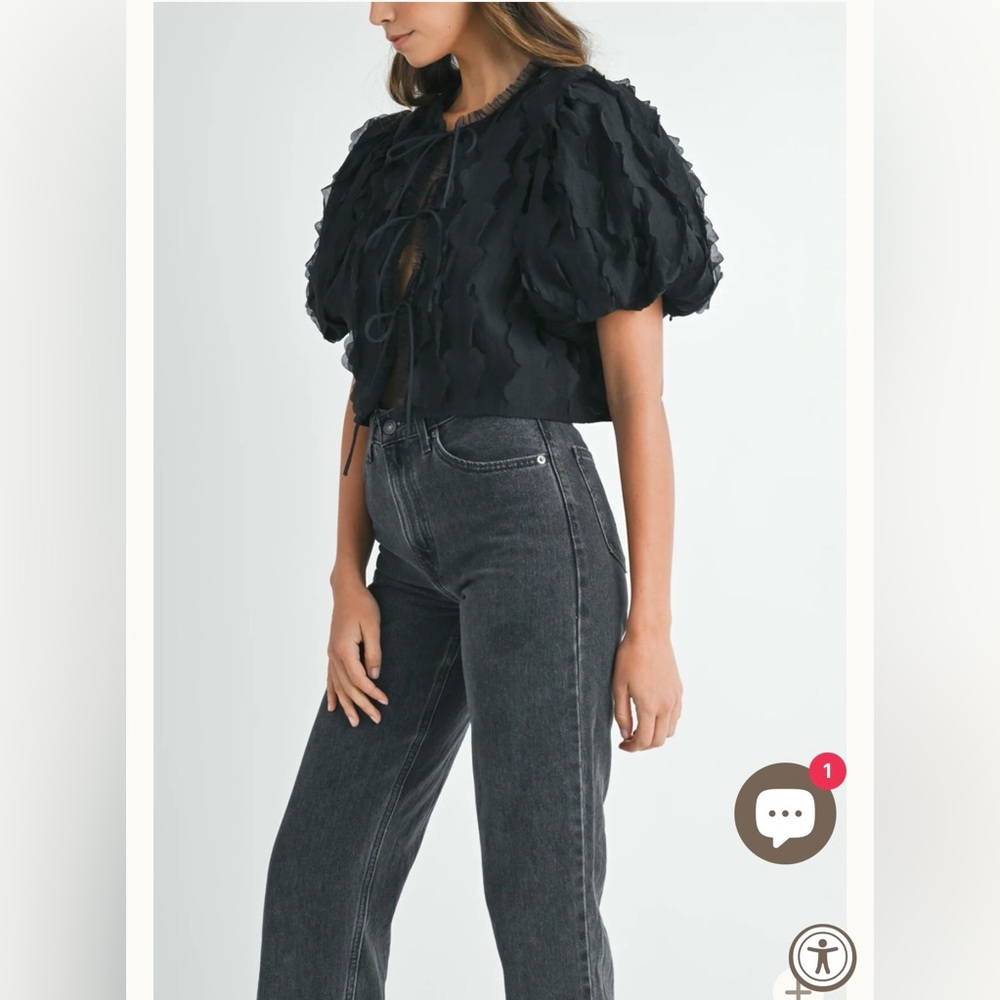EUC Mable Textured Scallop Puff Sleeve Blouse Top - Picture 3 of 7